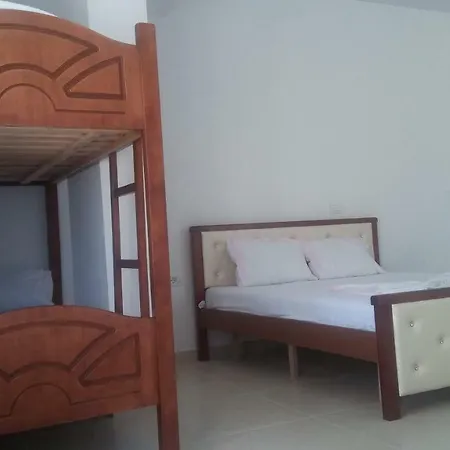 Aira Apartment Химара Экстерьер фото