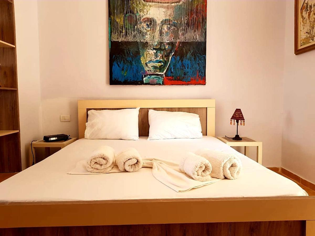 Apartment Aira Himare