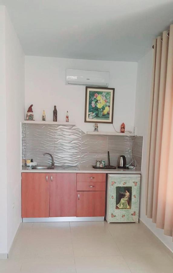 Aira Apartment